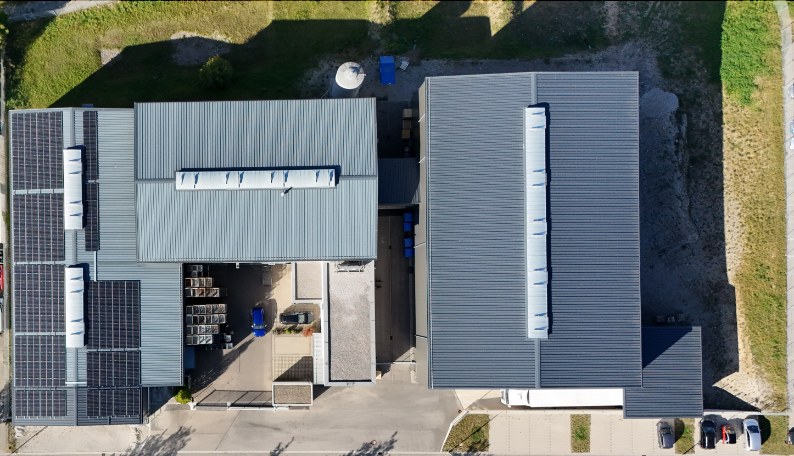 Luftaufnahme des Firmengeländes der Günther Spritzgusstechnik GmbH